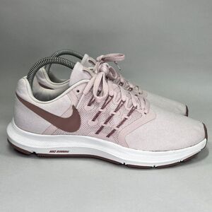 Nike Women's Size 8 Run Swift Running‎ Shoes